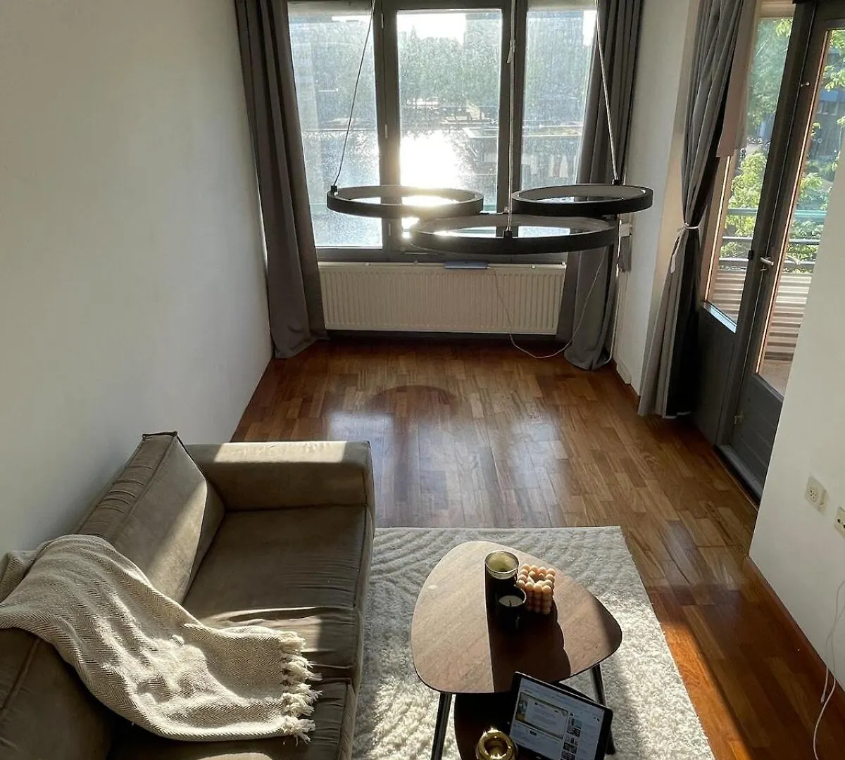 Large West Amsterdam Apartment With Balcony
