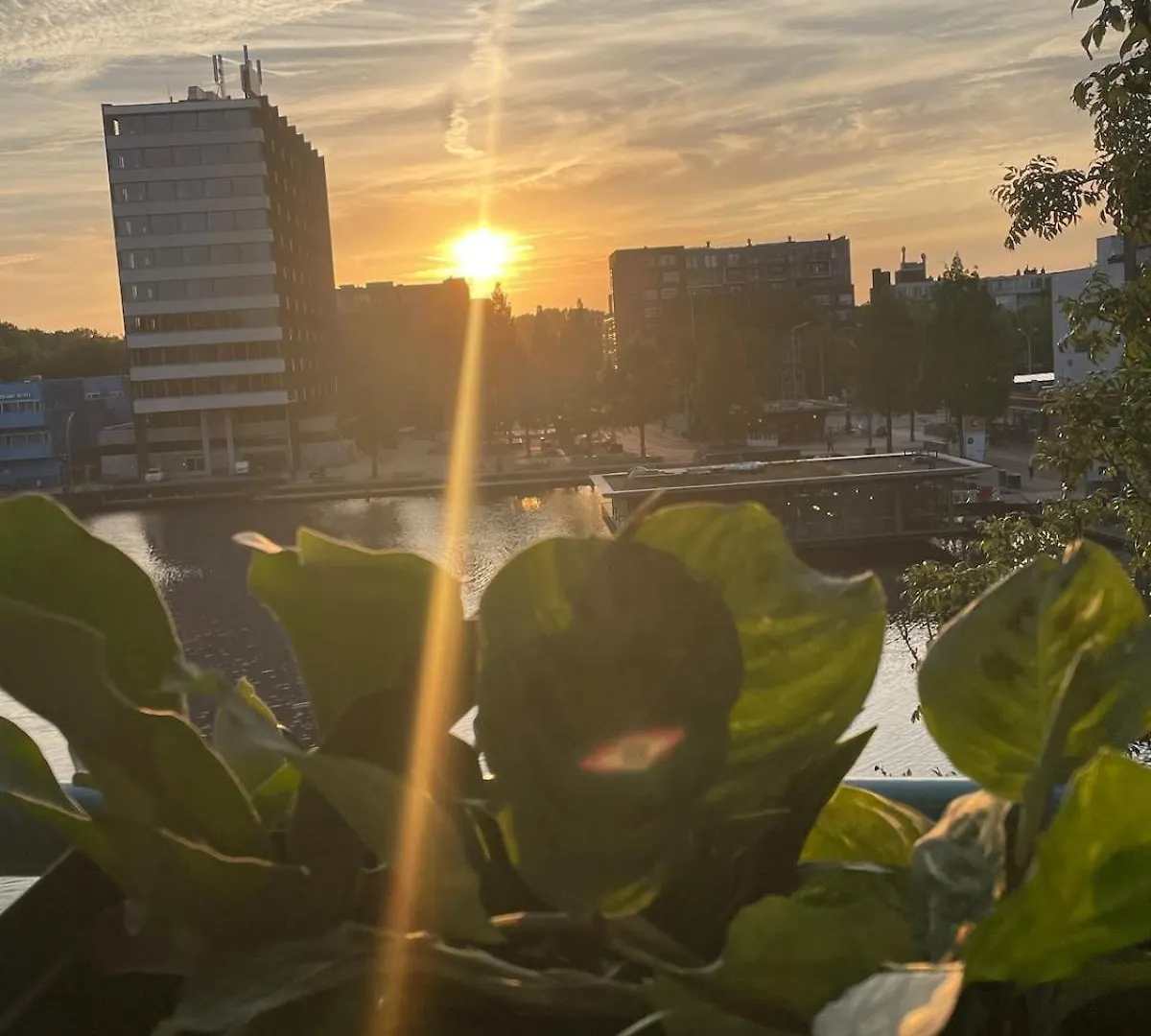 Large West Amsterdam Apartment With Balcony
