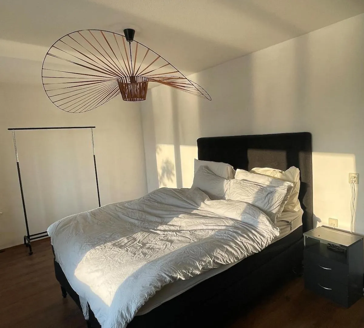 Large West Amsterdam Apartment With Balcony