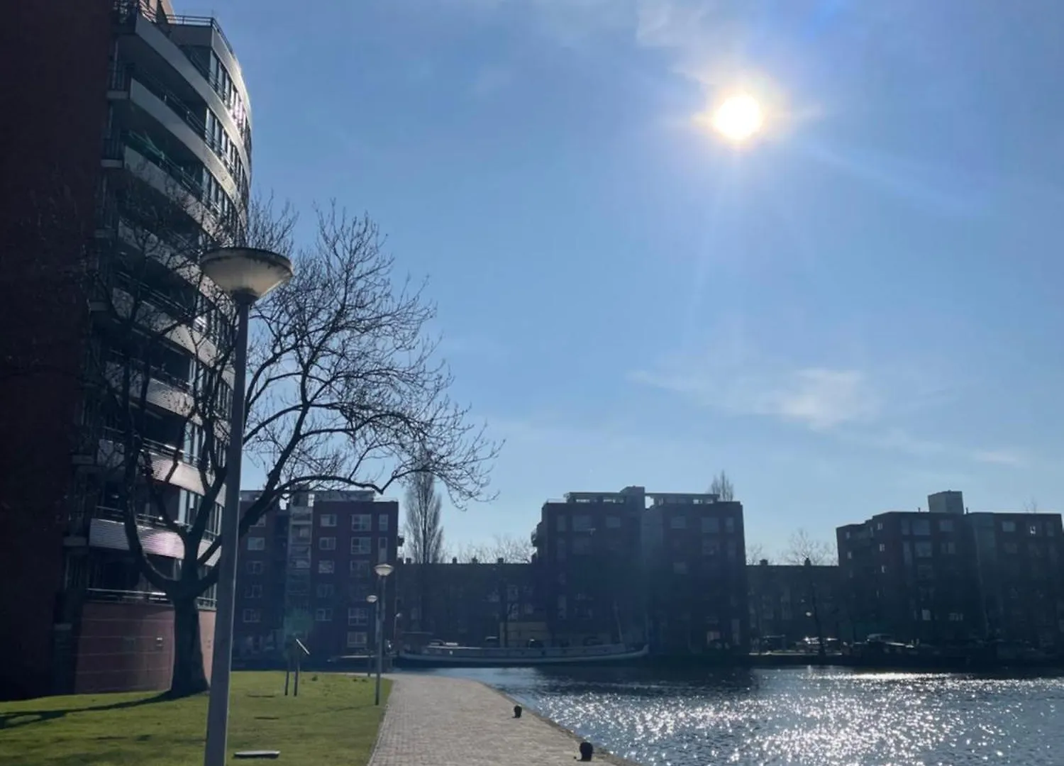 Large West Amsterdam Apartment With Balcony