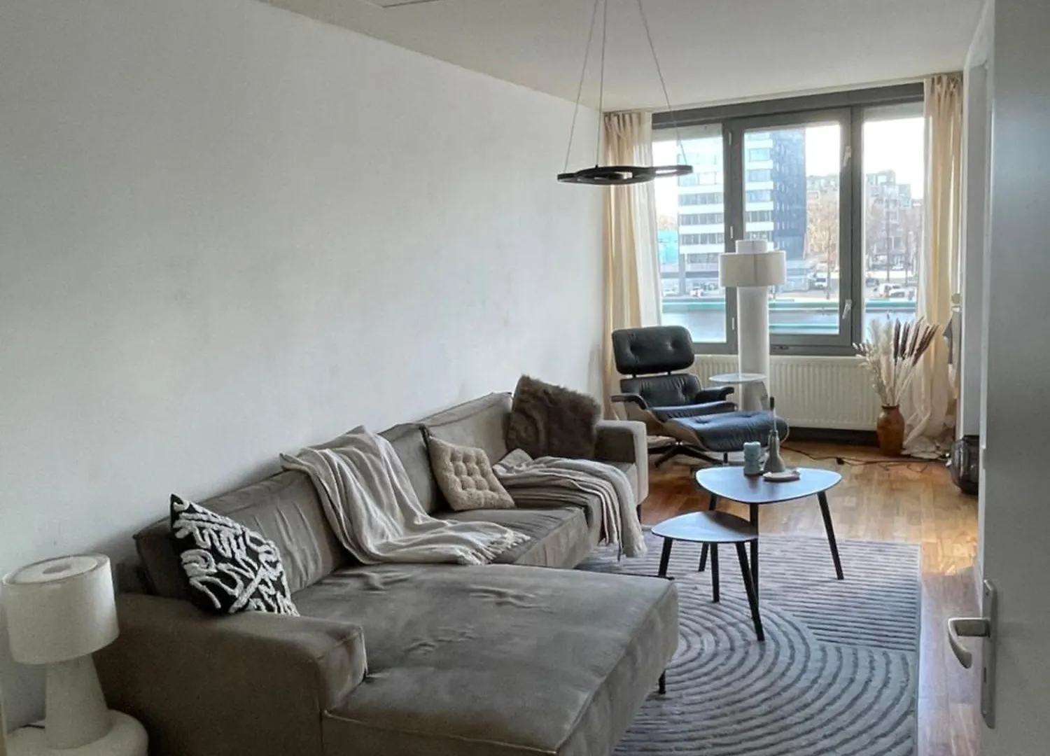 Large West Amsterdam Apartment With Balcony