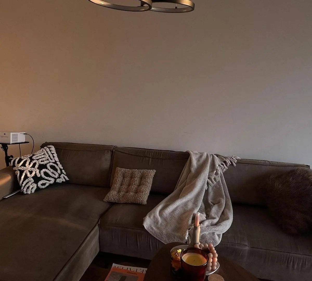 Large West Amsterdam Apartment With Balcony